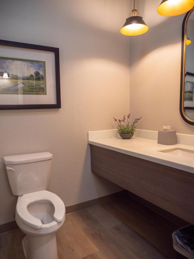 Brady Hotel New Florence Экстерьер фото