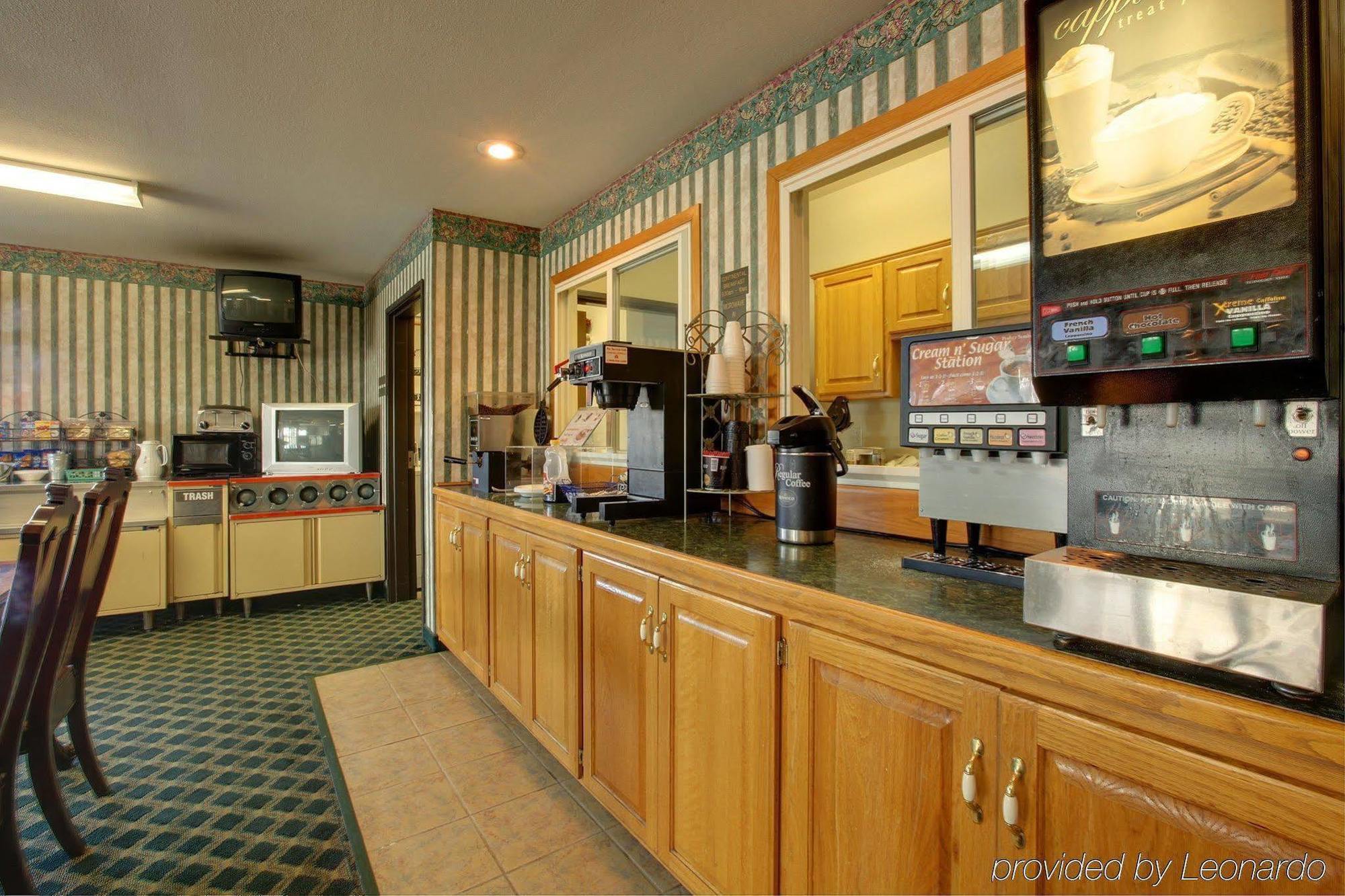 Brady Hotel New Florence Ресторан фото