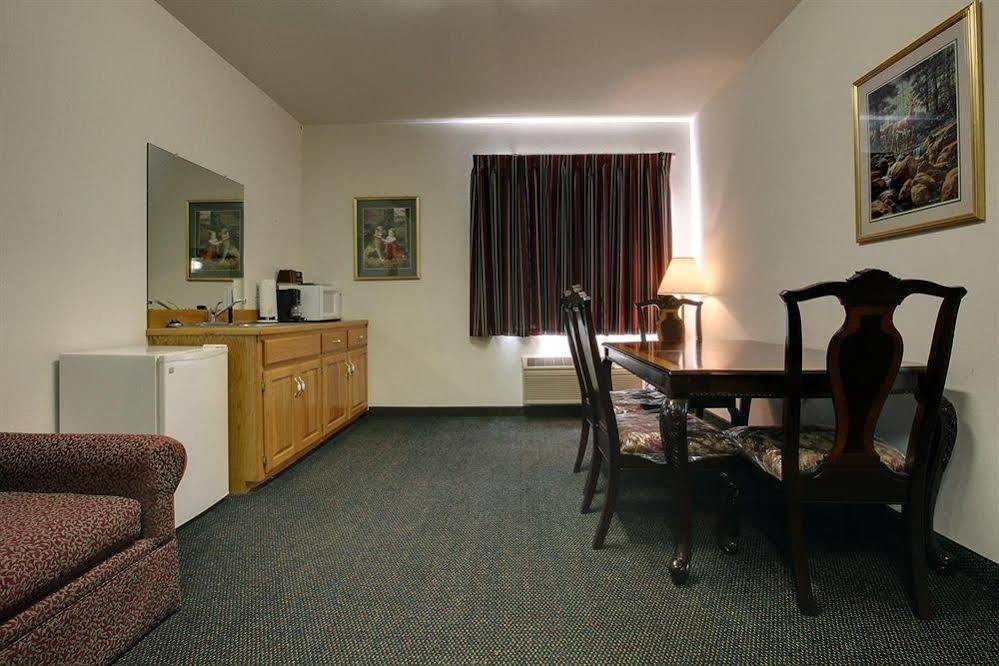 Brady Hotel New Florence Экстерьер фото